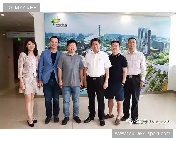 俱乐部互挖高管成常态，背后利益链曝光