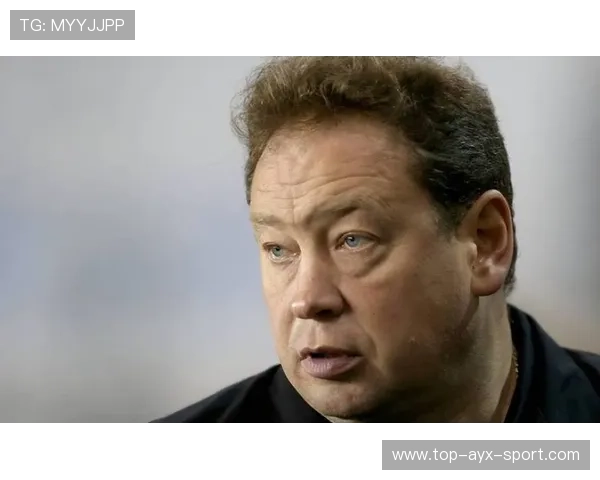 冠军教练转战海外联赛，带队风格受关注，冠军教练lol