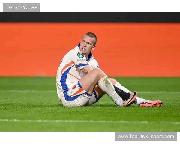 切尔西抢断后一脚直塞，穆德里克高速推反角破门